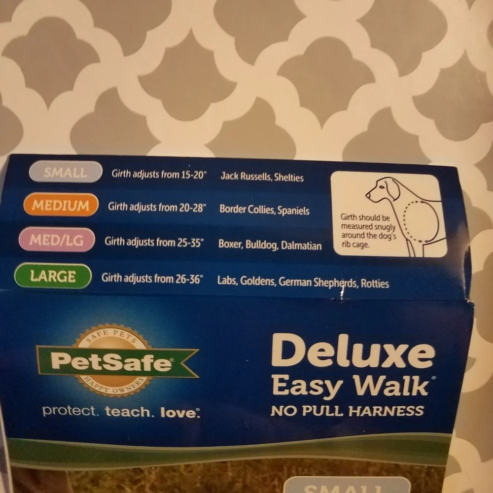 Petsafe No Pull Harness Small NWOT Attached